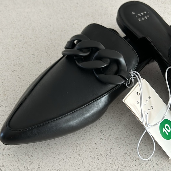 Ladies casual slip on shoe - Picture 2 of 9